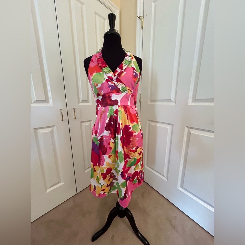 Ladies Floral Halter Dress. Sz 4. Great for Easter/Vacation/Wedding/Date Night!